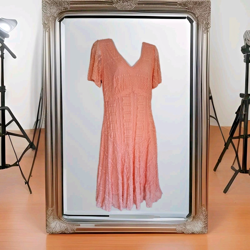 Rabbit Design Dress 8 Peach Lace Overlay Stretch Empire Waist‎ Flowy Romantic